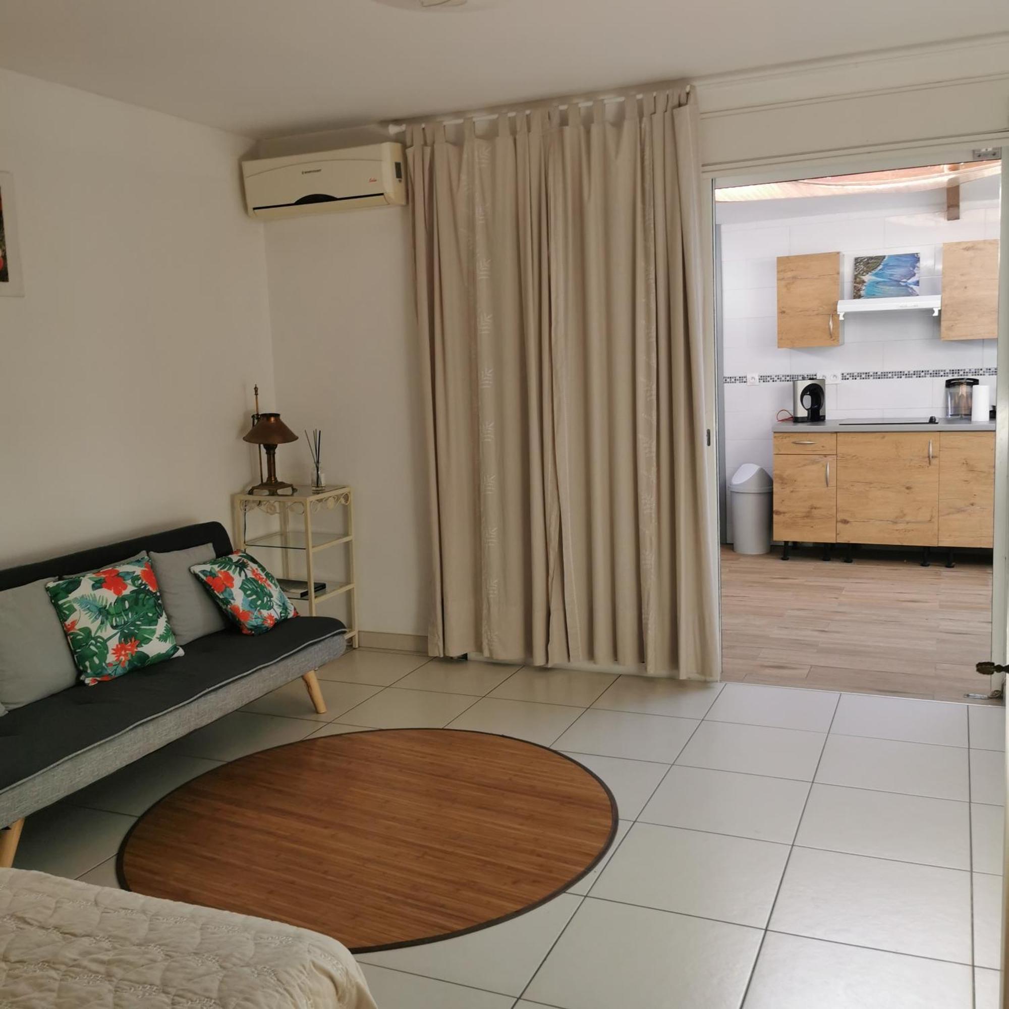Kazanou Hotel Saint Pierre Buitenkant foto